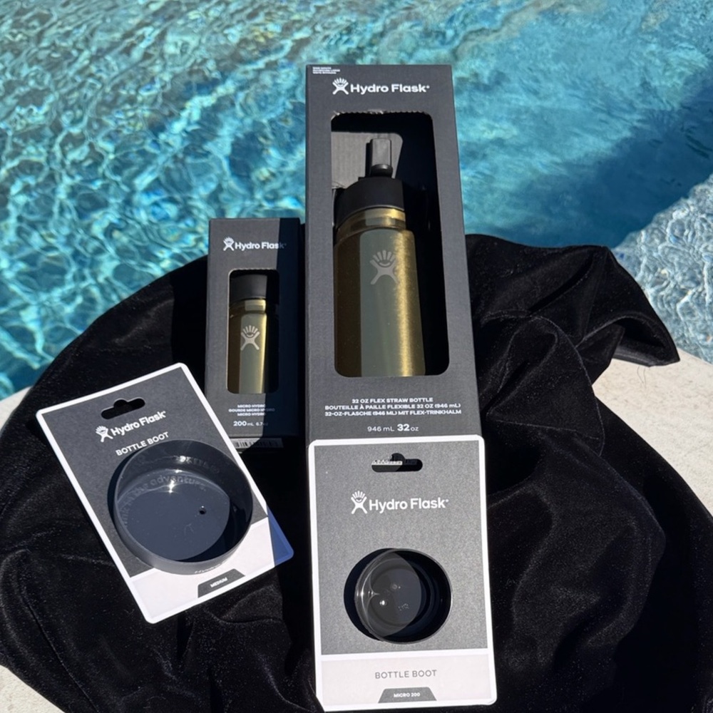 Hydro Flask Gold & Black Bottle Set With Bottle Boots New With Tags - Picture 3 of 13